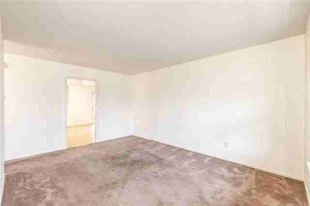 2531 E Skelly Dr - Photo 4 of 22