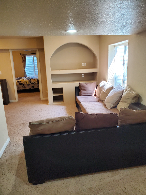 2532 Iowa Dr - Photo 3 of 13