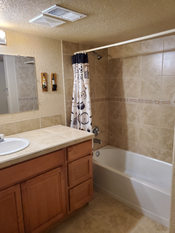 2532 Iowa Dr - Photo 7 of 13