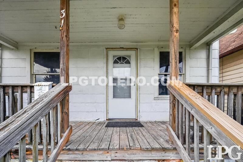 31 Nevada St - Photo 2 of 35