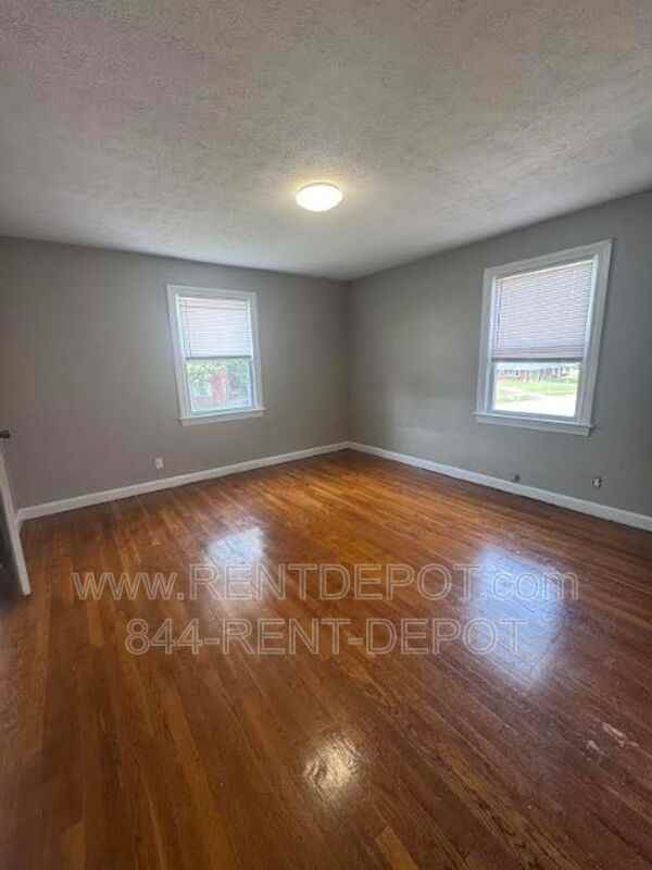 2513 Adams Ave - Photo 5 of 8