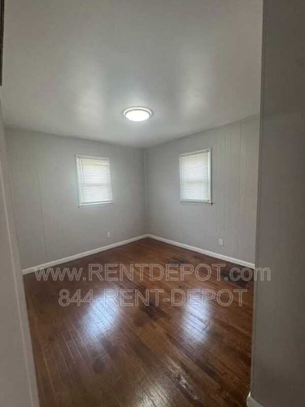 201 S Willow Rd - Photo 6 of 11