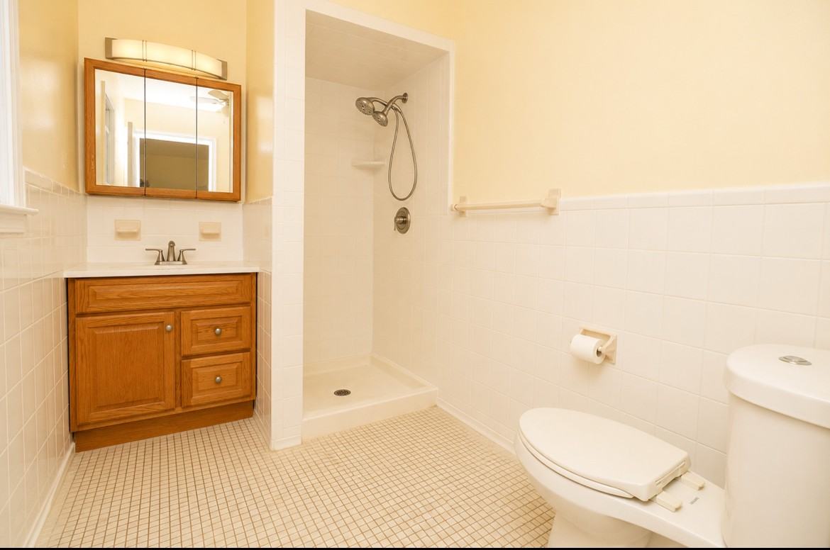 839 Walnut St #2 - Photo 6 of 11