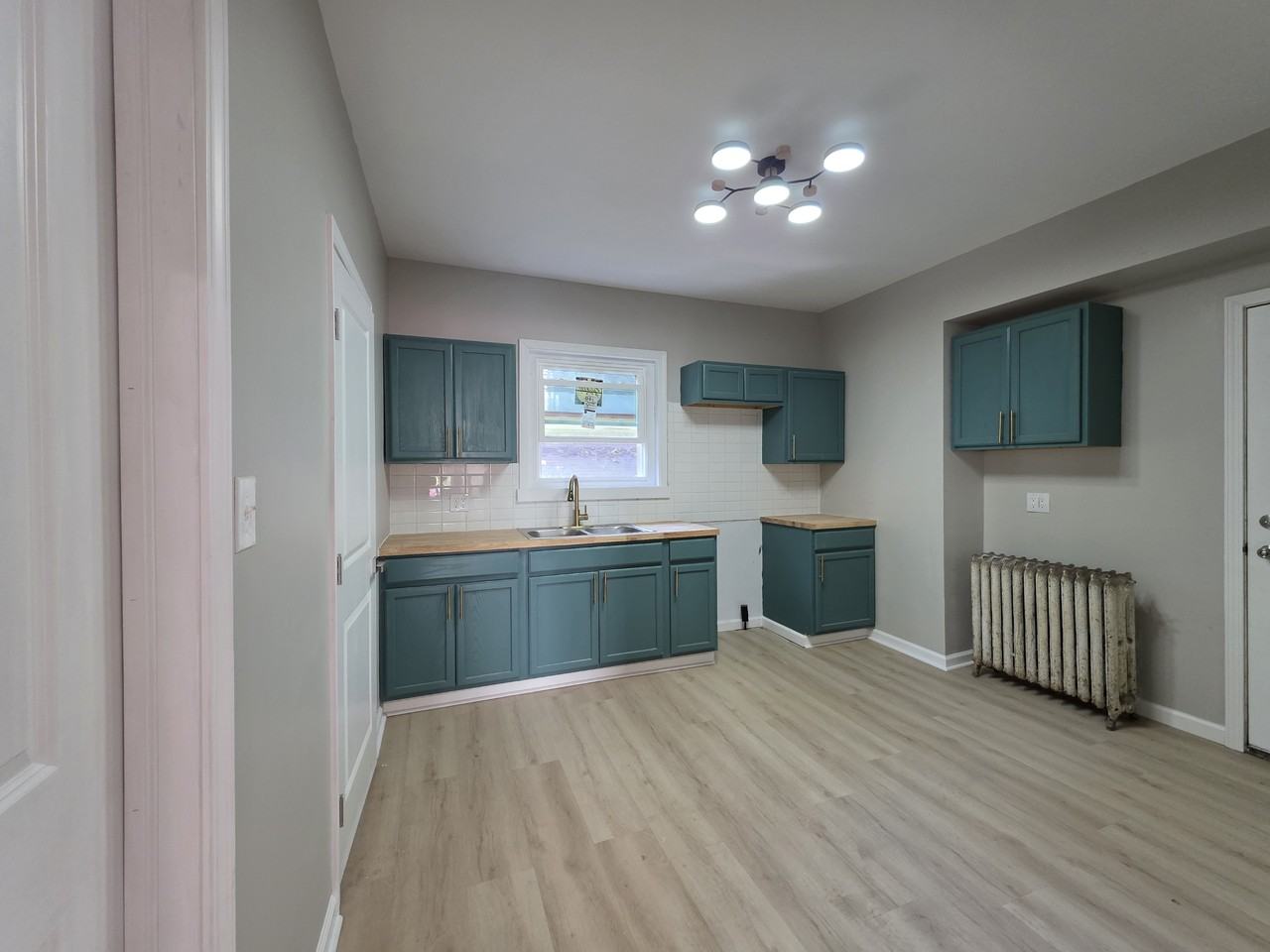 628 W Water St #NA - Photo 4 of 15