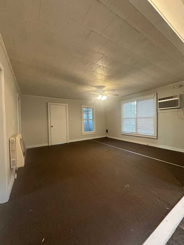 840 E Cherry St #NA - Photo 3 of 14