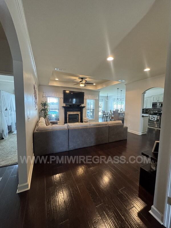 303 Ponderosa Dr - Photo 7 of 17