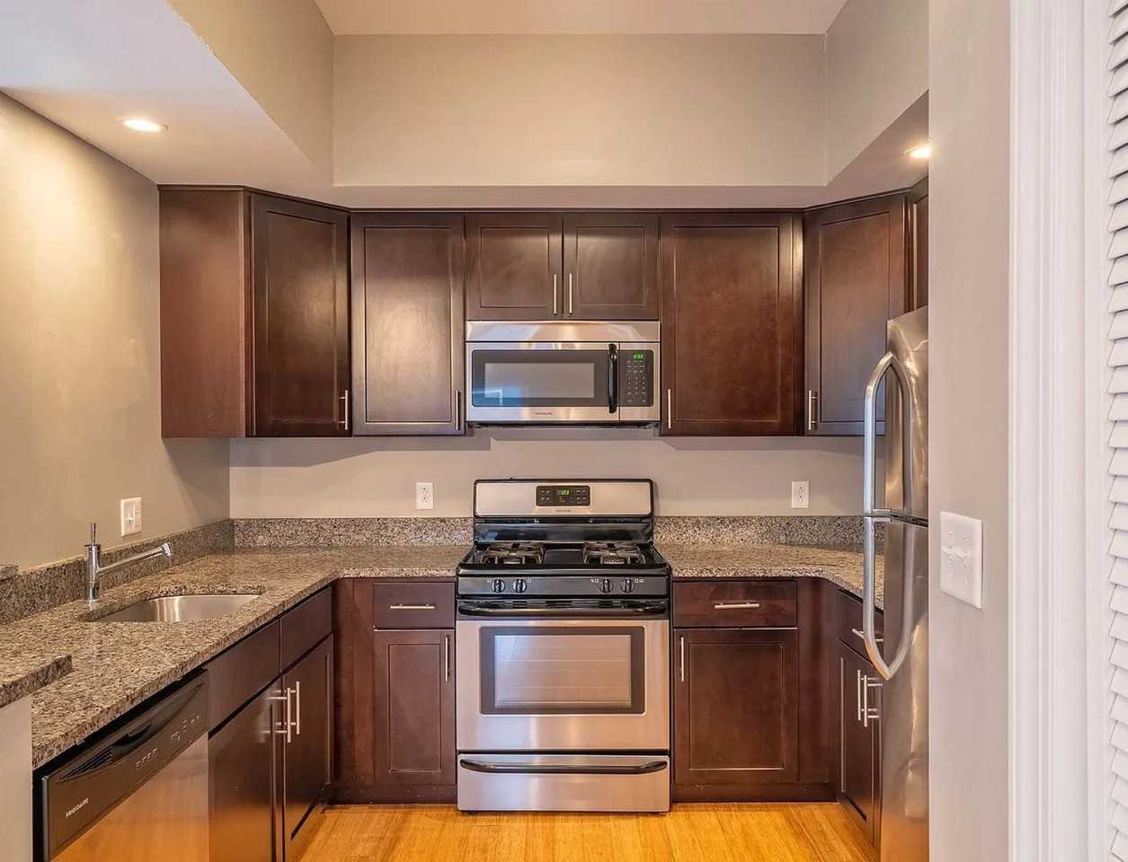 1685 Hertel Ave #B202 - Photo 4 of 16