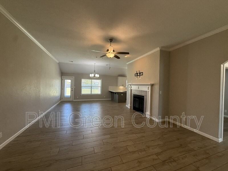 21025 E 40th Pl S - Photo 2 of 22