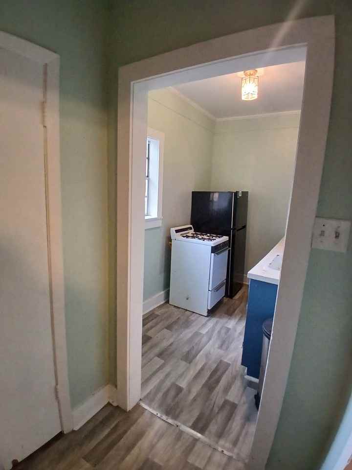 408 Voorhies St #B - Photo 5 of 9