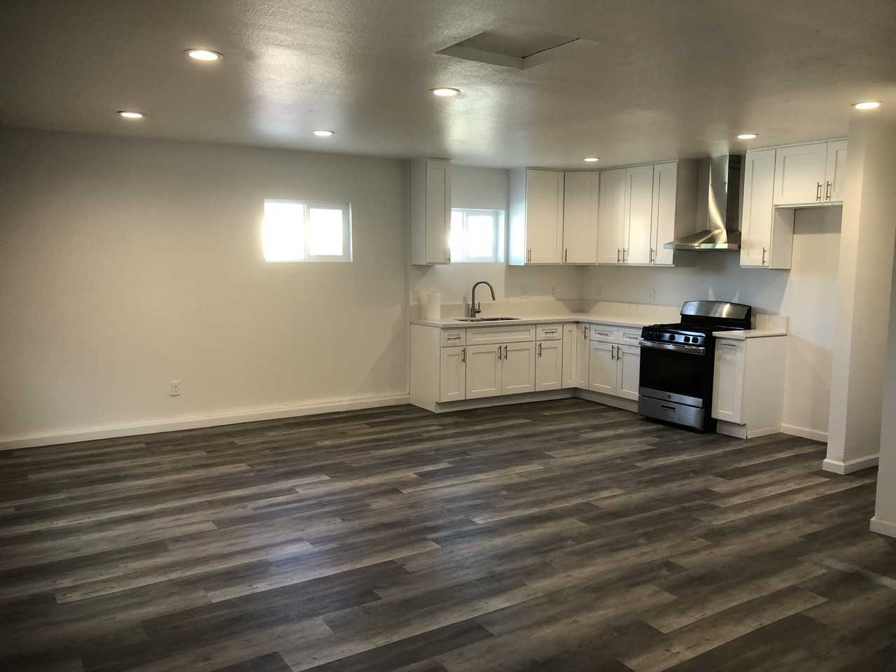 2034 W Mill St #NA - Photo 2 of 8