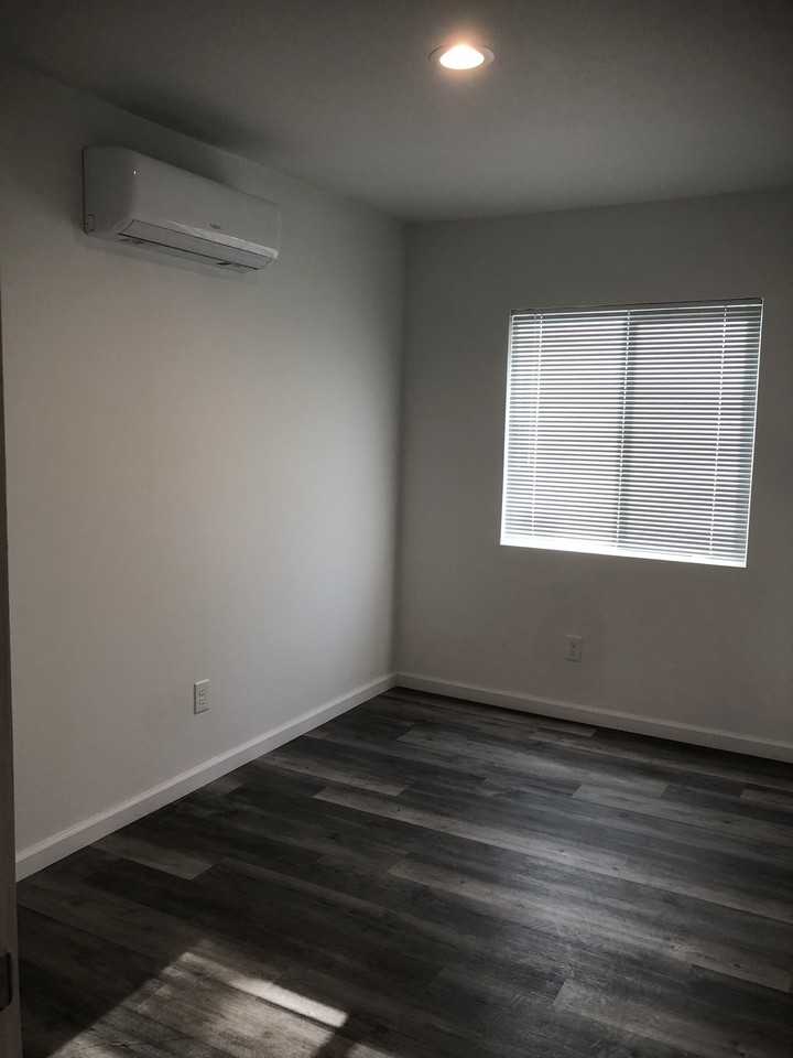 2034 W Mill St #NA - Photo 4 of 8