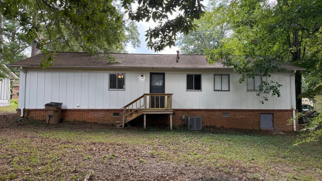 6529 Sinclair Pl - Photo 2 of 15