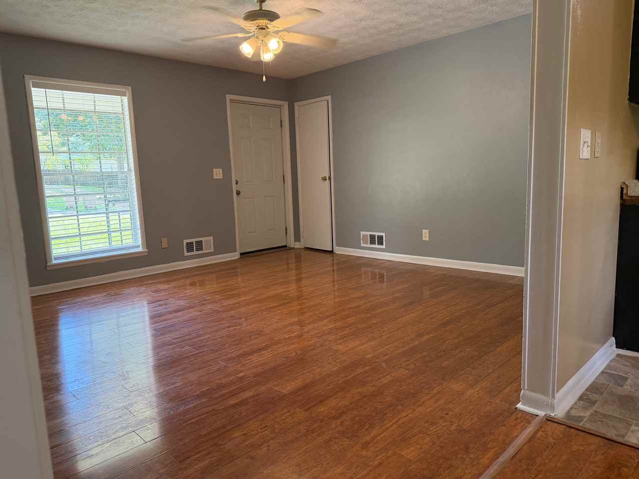 6529 Sinclair Pl - Photo 4 of 15
