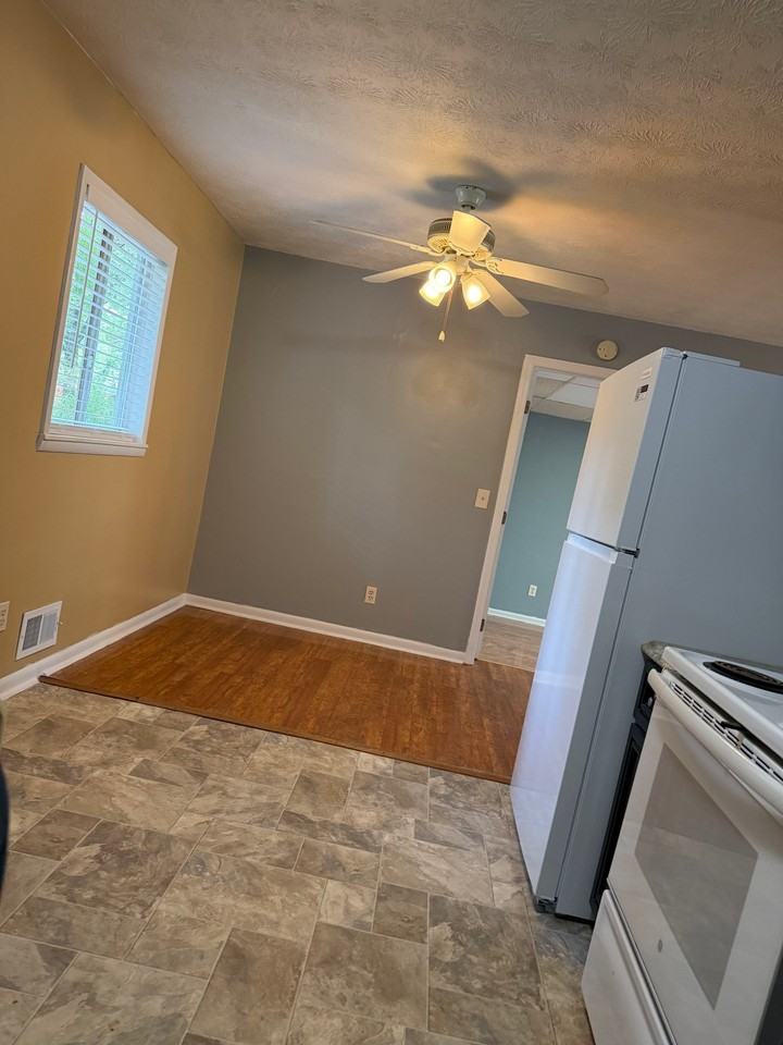 6529 Sinclair Pl - Photo 6 of 15