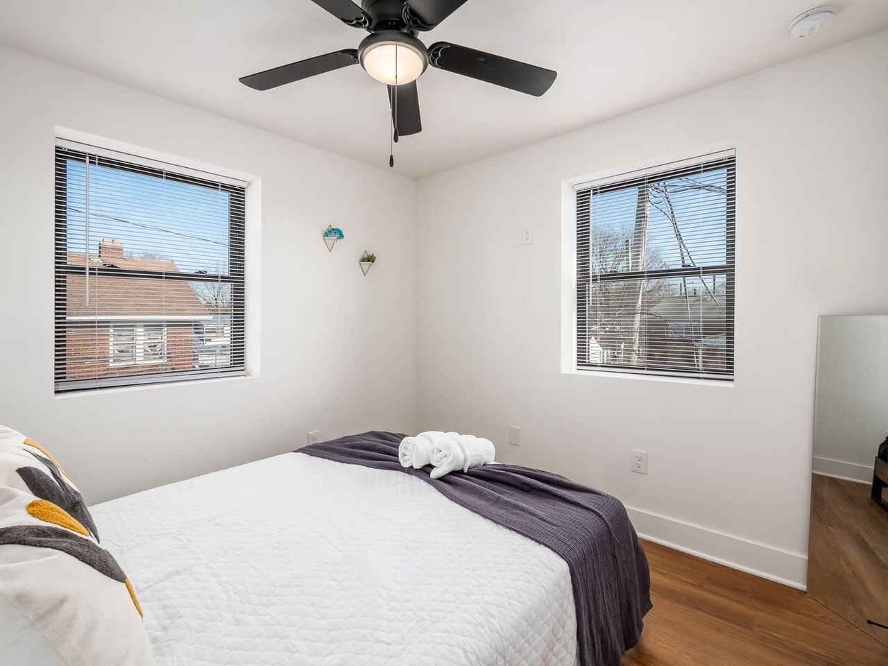 1656 E Livingston Ave #7 - Photo 3 of 6