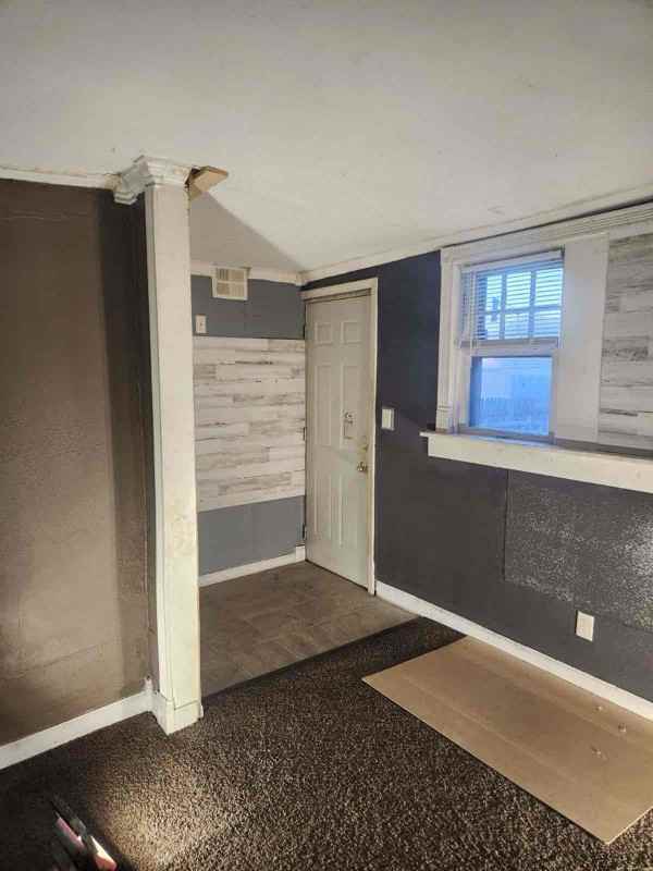 733 Parker Ave - Photo 4 of 13