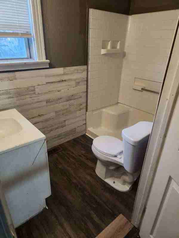 733 Parker Ave - Photo 6 of 13