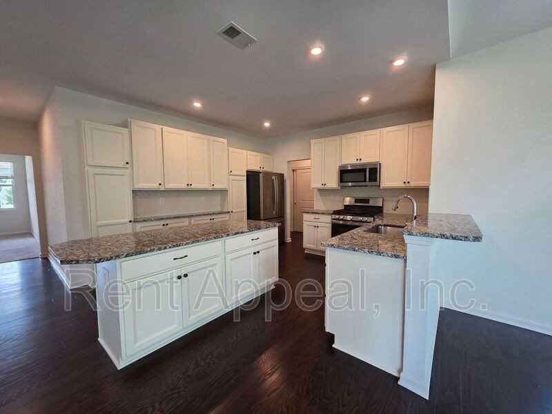 8170 Brewton Bnd - Photo 2 of 19