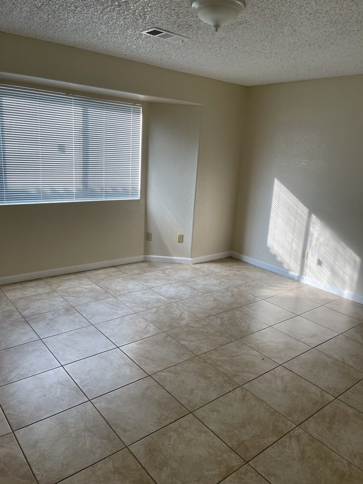 924 Kyner Ave #NA - Photo 5 of 10