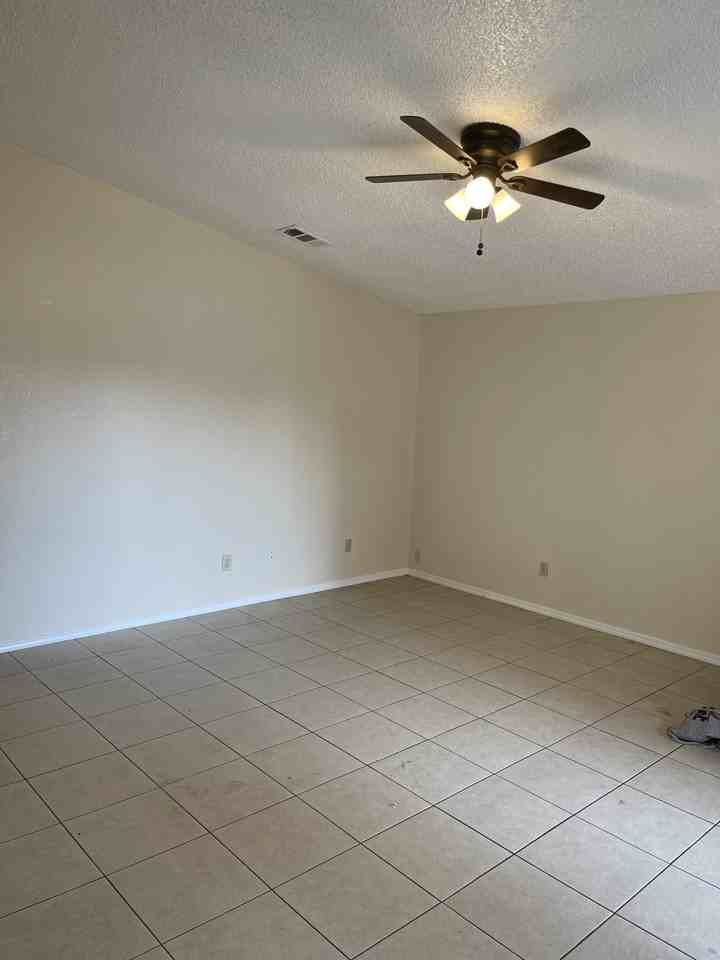 924 Kyner Ave #NA - Photo 7 of 10