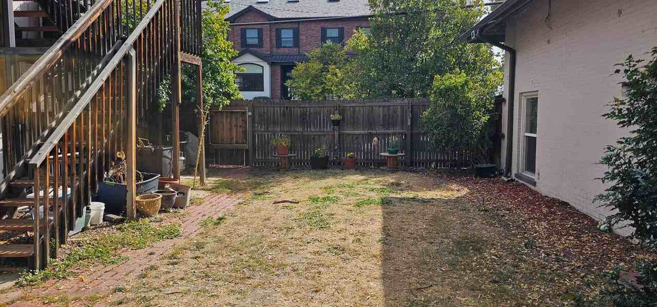 1301 N High St #5 - Photo 3 of 13