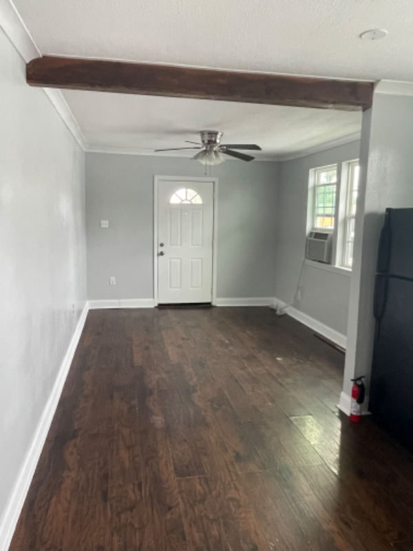812 S Cumberland St - Photo 2 of 10