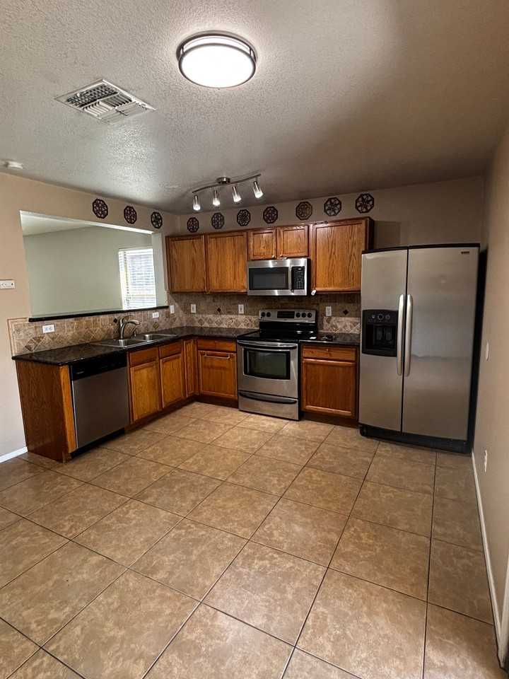 2761 W Allens Peak Dr - Photo 2 of 16