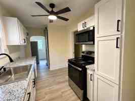 featured image of 2149 Alvin St
