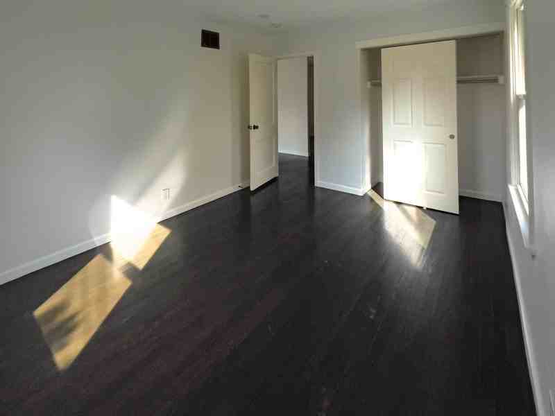 31 Dupont Pl - Photo 5 of 9