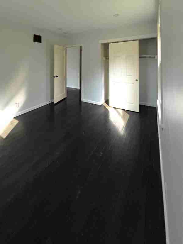 31 Dupont Pl - Photo 6 of 9