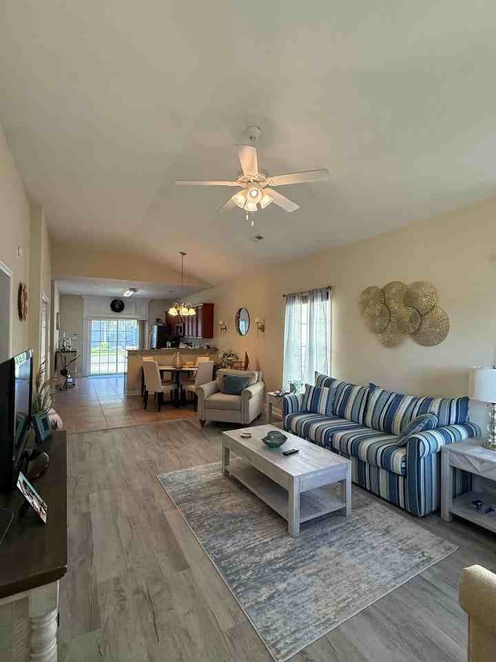 101 Palm Cove Cir - Photo 4 of 20