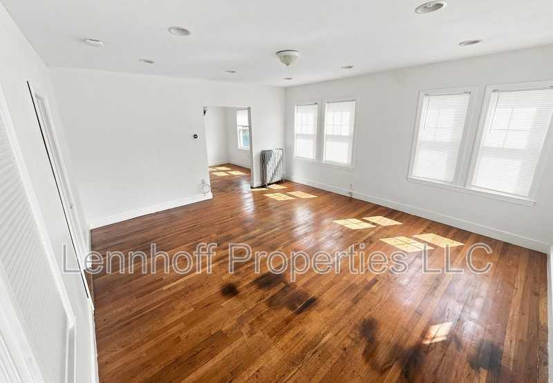 17 1st St - Photo 2 of 8