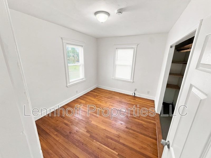 17 1st St - Photo 7 of 8
