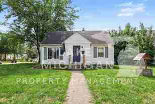 704 Buckingham St Sw - Photo 1 of 1