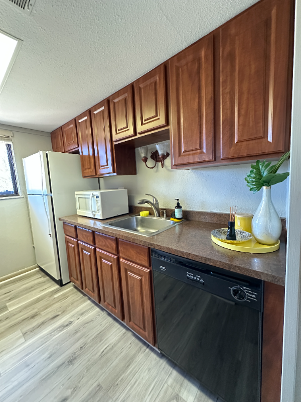 1098 Fontmore Rd #C - Photo 7 of 19