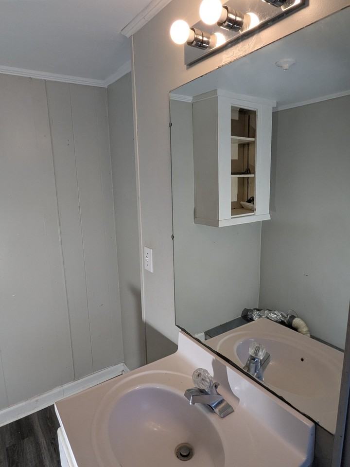 201 E Gale St - Photo 6 of 14