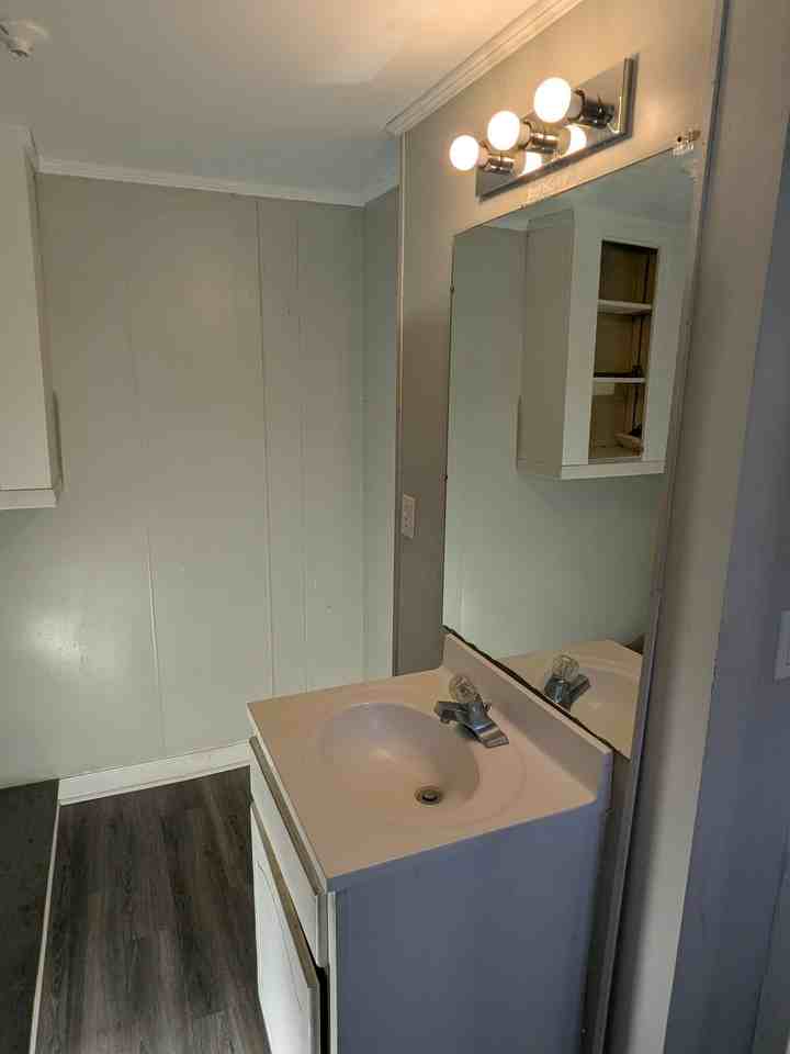 201 E Gale St - Photo 7 of 14