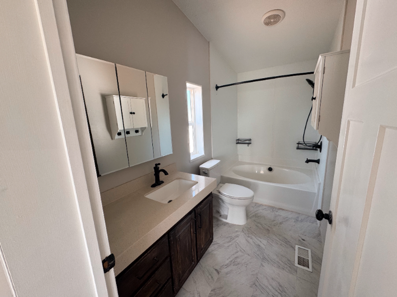 5749 Nw #B - Photo 6 of 12