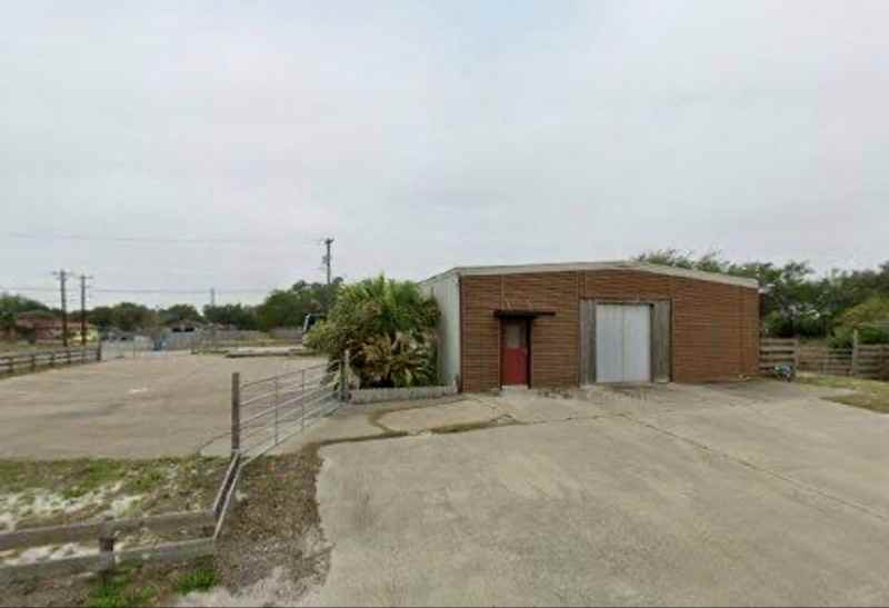 1603 W Market St - Photo 2 of 11