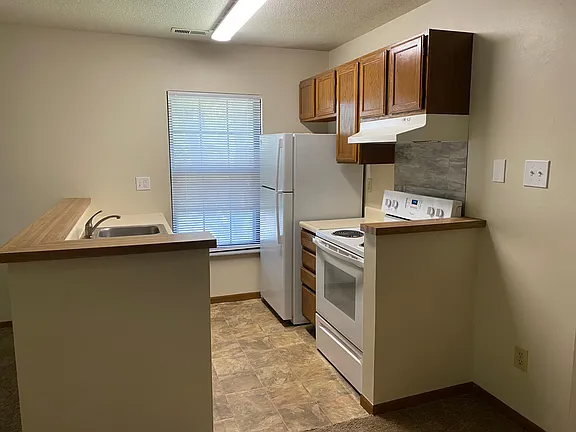 7326 Hampton Ave #A - Photo 7 of 11