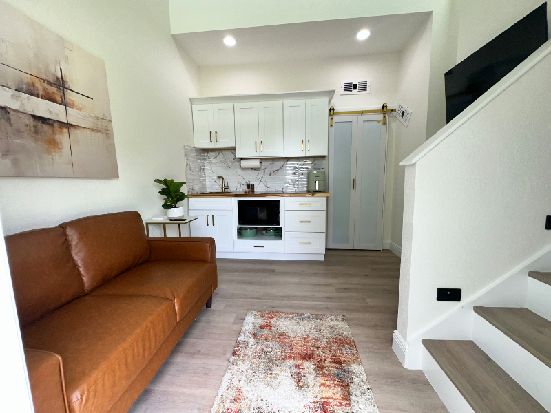 1001 Jenkins St #B - Photo 2 of 18