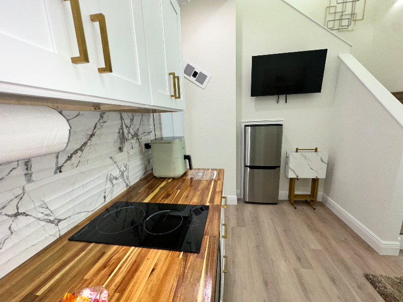 1001 Jenkins St #B - Photo 3 of 18