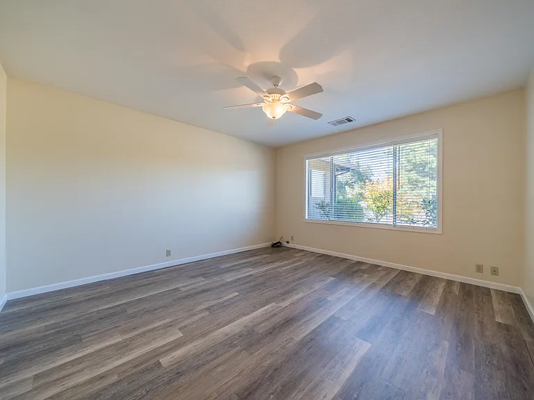 1201 Echo Rd - Photo 6 of 21