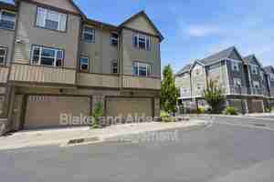 featured image of 494 Ne Cleveland Ave
