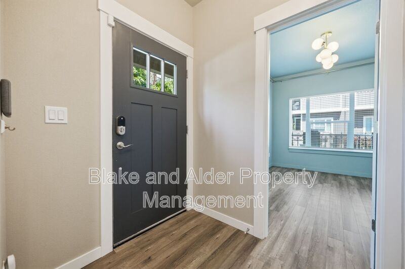 494 Ne Cleveland Ave - Photo 3 of 37