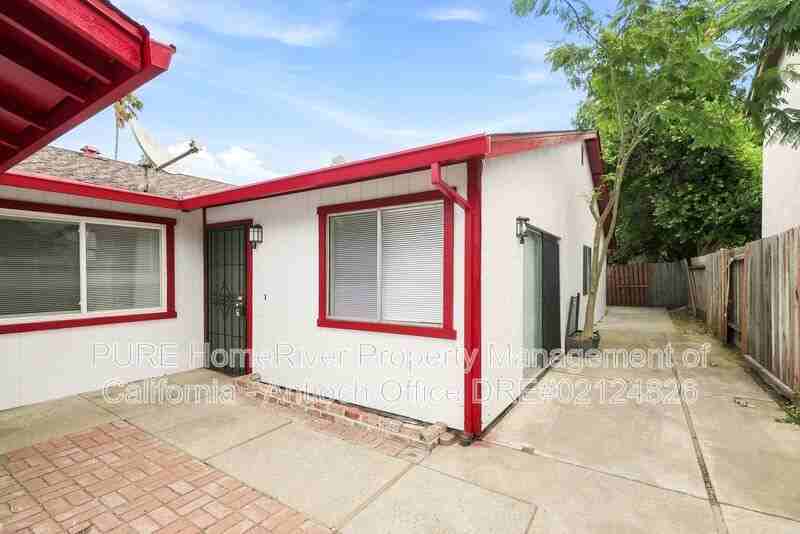 2121 Banyan Way - Photo 2 of 16