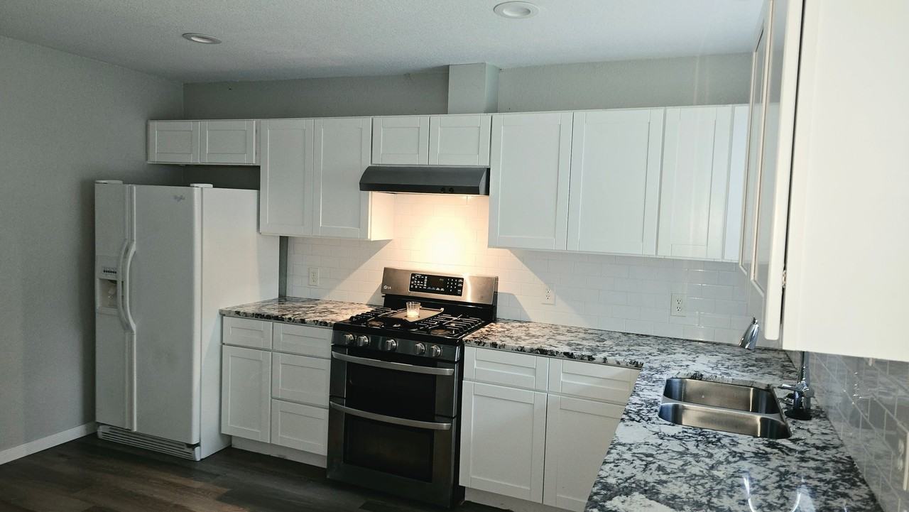 1214 Carby Rd - Photo 5 of 13