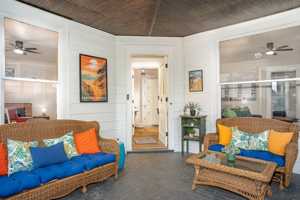 featured image of 223 W 10th St