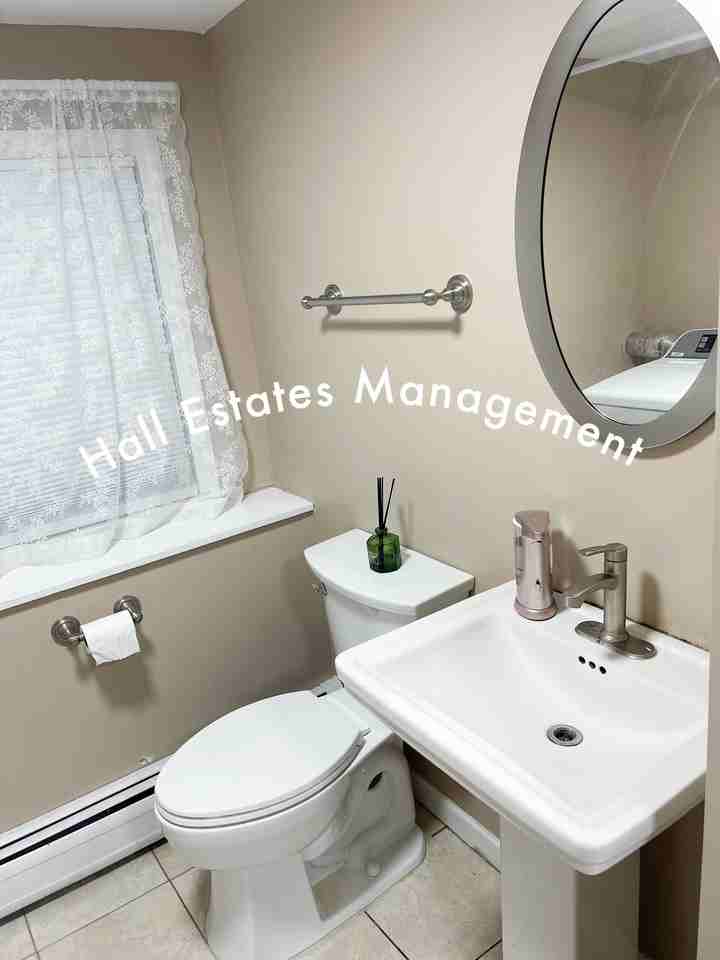 14 Alden St #NA - Photo 5 of 11