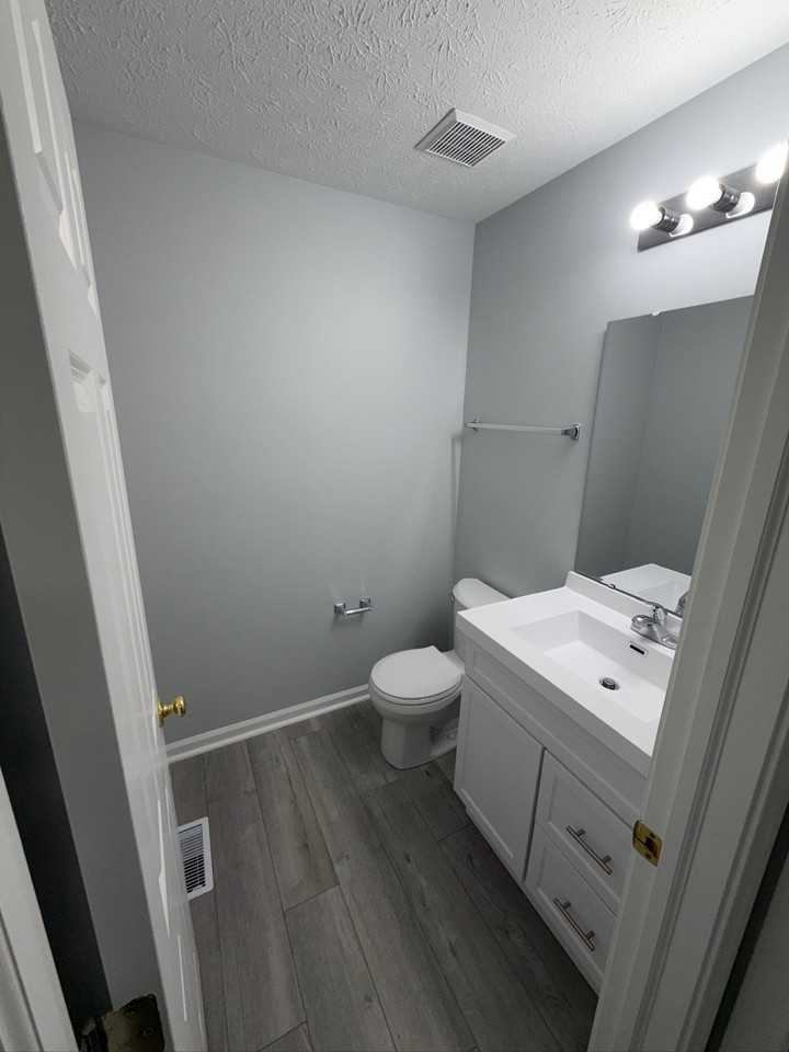8444 Hague Rd - Photo 3 of 14